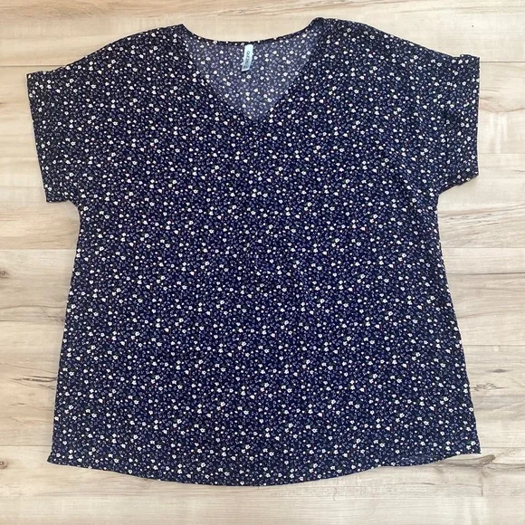 NWOT QUEZHU Womens XL Blue Floral Short Sleeve Blouse. So cute - Picture 7 of 10